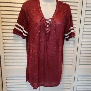 Lace-Up V-Neck Short Sleeve Tee in Burgundy with White Sleeve Stripes